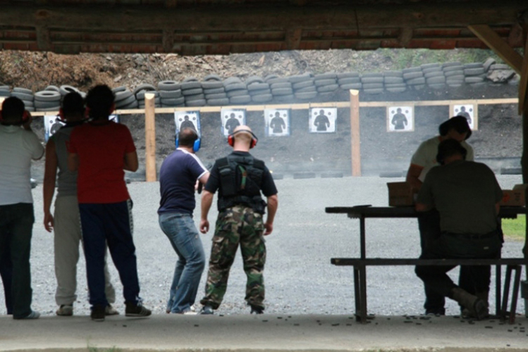 Junggesellenabschied Posen Crazy-JGA Schießen AK-47 & Glock