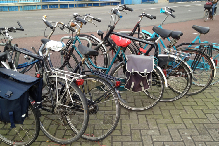 Despedida de soltero en Amsterdam Crazy Voyages Renta Bicicletas