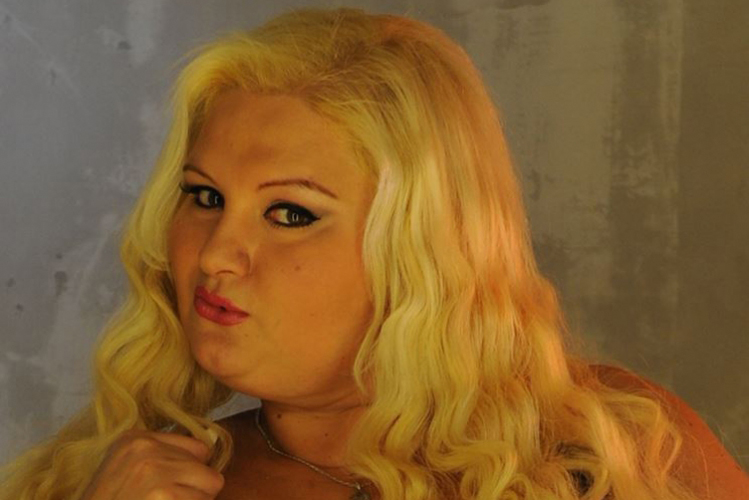 Méga stripteaseuse pour mon EVG à Budapest | Enterrement de vie de garçon | idée enterrement de vie de garçon | activité enterrement de vie de garçon | idée evg | activité evg