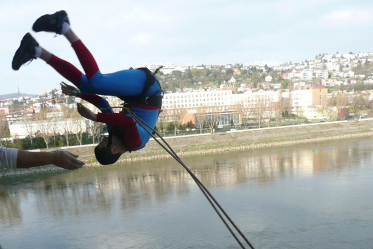 Addio al celibato Praga Salto con elastico