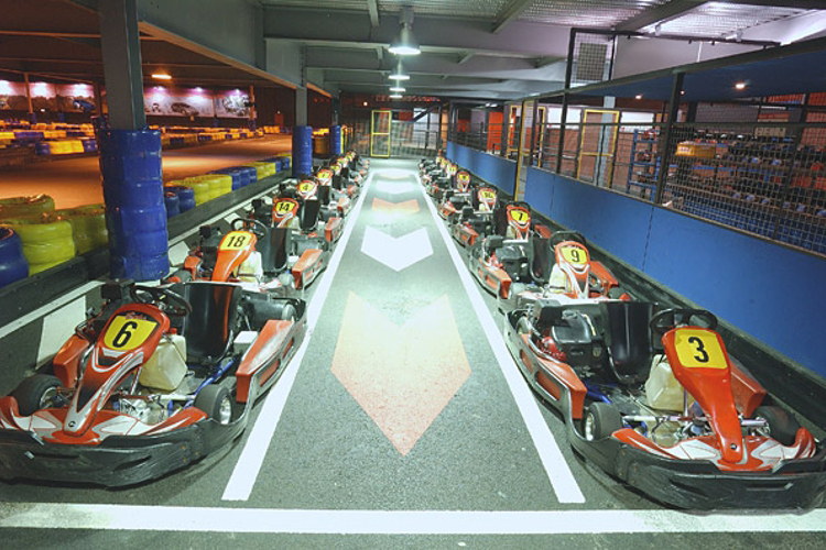 Enterrement de Vie de Garçon Bordeaux Crazy EVG GP Karting Indoor