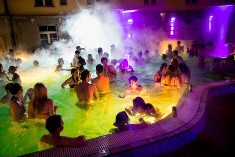 Bains Budapest Crazy-Séminaire