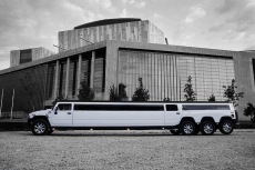 Hummer bianco per la mia fiesta di addio al celibato a Budapest